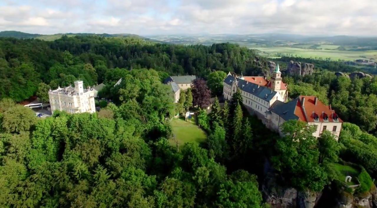 Hotel Stekl - Hrubá Skála Dış mekan fotoğraf